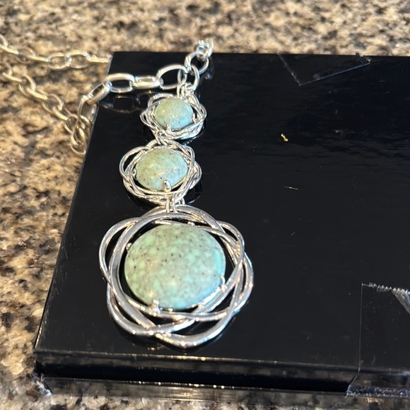 Silver and Turquoise costume Jewelry Set - Picture 8 of 8
